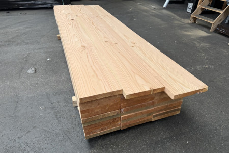 Brede Douglas planken geschaafd 40mm dik en 300 & 380mm breed