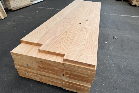 Brede Douglas planken geschaafd 40mm dik en 300 & 380mm breed