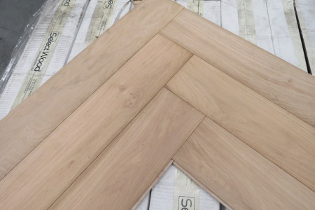 18,6m² Eikenhouten Visgraat vloer 120x720mm 16/4