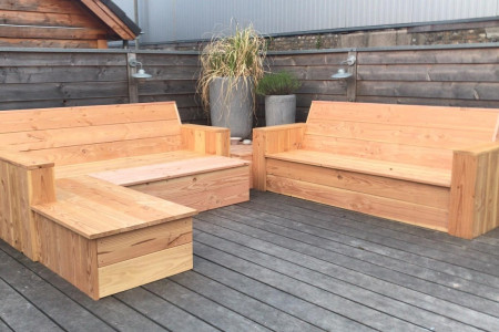 Loungebank van geschaafde Douglas planken